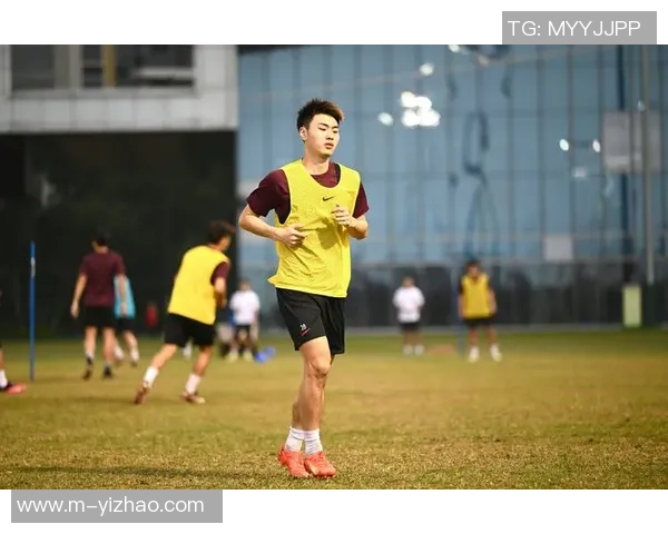 赵阳带领超越足球队勇闯新赛季展现团队精神与拼搏决心